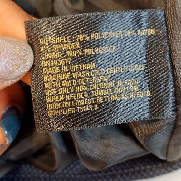 Worthington midi, sz 8, wrap navy blue skirt with 5 buckle design on waist side - Picture 5 of 6